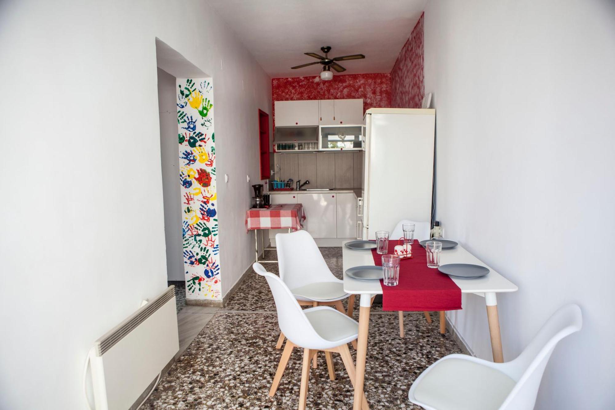 فيلا Family House In Lakones باليوكاستريتسا المظهر الخارجي الصورة