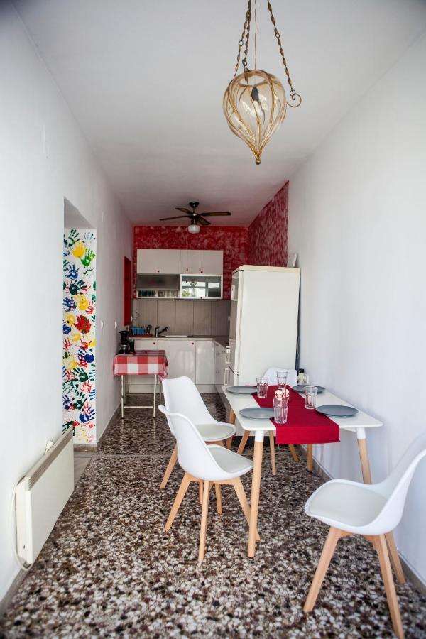 فيلا Family House In Lakones باليوكاستريتسا المظهر الخارجي الصورة